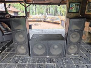 Event sound system. 2 speakers plus Sub