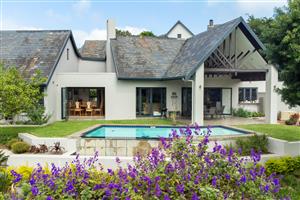 Architectural Living with Dam Views and Flatlet