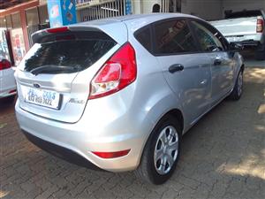 2015 Ford Fiesta 1.4Ambiente manual Silver color petrol 79000km 
