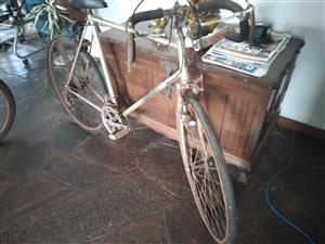 Racing byicleneeds tyres has lights