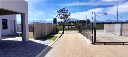House For Sale in Pacaltsdorp