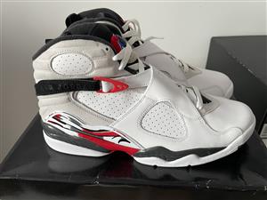 Men's Air Jordan 8 Buggs Bunny size 10UK BNIB.