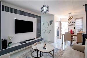 Townhouse For Sale in The Reeds Ext 9