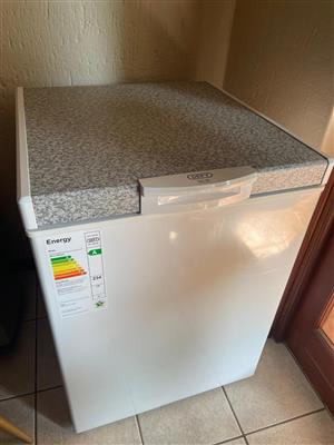 Deep freezer