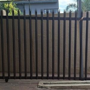 Driveway Gate - Pallisade