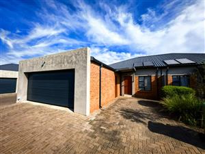 Modern 2-Bedroom, 2-Bathroom Townhouse