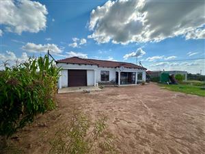 Spacious 2-Bedroom Home on a Massive 2,700m² Stand. Owner Relocating!
