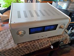 Listen&co valve amplifier for sale
