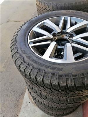 Toyota Hilux Dakar GD6 18 (WITH USED TYRES)