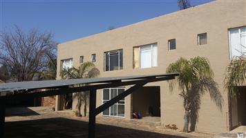 LOVELY BACHELOR FLAT TO RENT IN LA HOFF – AVAILABLE 01 JUNE 2026