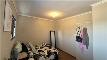 Modern Double-Storey 2-Bedroom Apartment