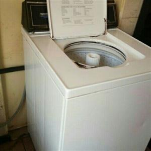 peed Queen heavy duty washer large capacity