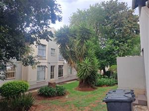 Apartment For Sale in Die Hoewes