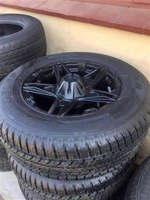 17inch 6x139pcd mags,Fit on Ford Ranger,Toyota Hilux/Fortuner,Isuzu and Mazda mags with brand new ty