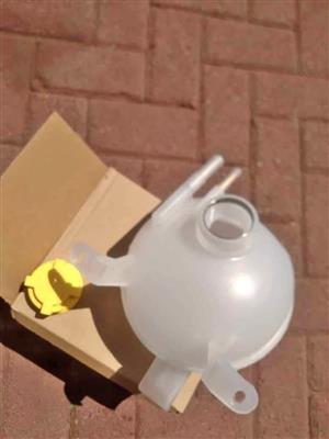 CORSA LITE WATER BOTTLE. BRAND NEW. FOR VARIOUS OTHER CARS TOO.