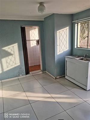 1 bedroom cottage to let in Kensington Johannesburg