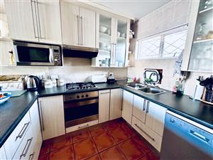 Apartment For Sale in De Bakke