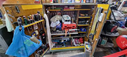 Toolbox and tools and special tools 