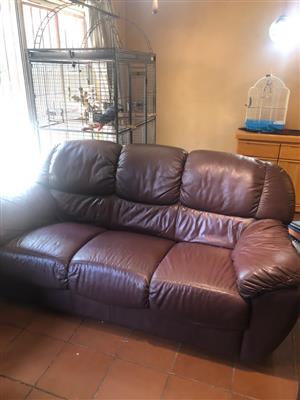 6-seater leather lounge suite