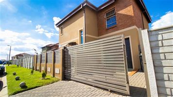 House For Sale in Alrode South