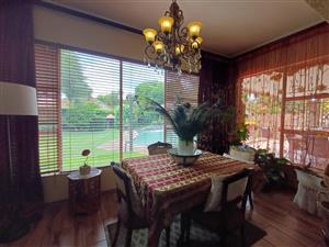 Perfect Buy In SW 2.  Situated In A Busy Boulevard.