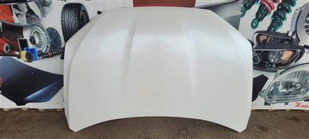 2025 MAHINDRA 3X0 BONNET HOOD FOR SALE. IN EXCELLENT CONDITION