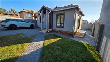 3 Bedroom house to rent Amandasig 