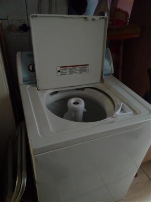 Whirlpool Heavy Duty Washing / Dumble dryer set 16kg