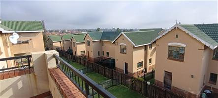 Spacious flat with balcony!!