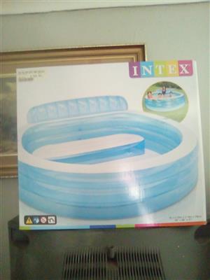 Intec inflatable pool