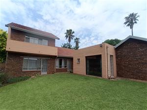 Beautiful 5 bedroom home,(Non Load shedding)
