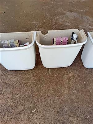 Toilet push flush cistern