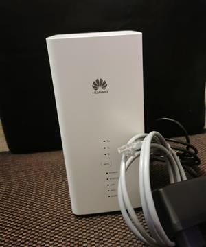 Huawei B618s-65d dual WAN Router 600 MBps white for sale  Pretoria - Pretoria West