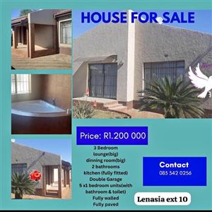 3 bedroom House for Sale in Lenasia ext 10