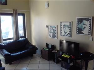 Fully Furnished Ultra modern 1Bed Loft to RENT/SHARE.
