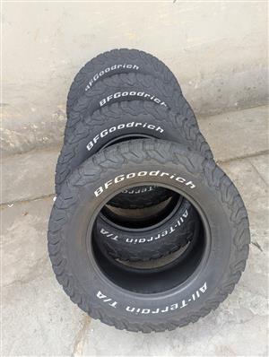 285/65/18 BFGoodrich All-terrain Ko2 Set Tyres 