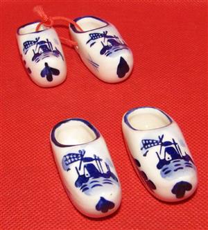 Vintage Miniature Delft Dutch Porcelain Clogs x 4