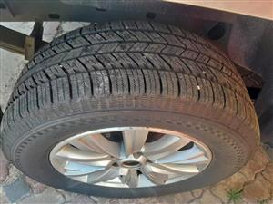VW AMAROK 18" MAG WHEELS FOR SALE WITH NEW TYERS!!!!