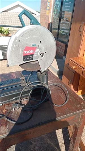 Cut off saw