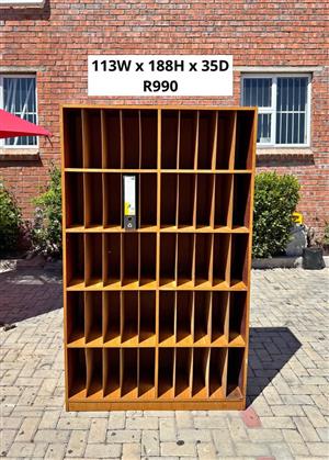 LARGE OFFICE ARCH LEVER FILING PIGEON HOLE BOOKSHELF