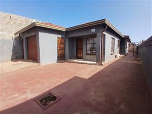 Affordable home in Rondebult Germiston with great potential.