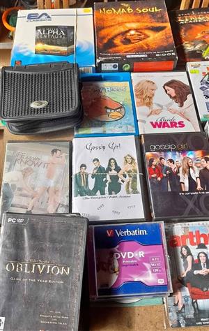 CD'S DVD'S PC GAMES XBOX GAMES 4 TRACK TAPES FOR SALE R1000 FOR ALL +/- 250+  IN ALL