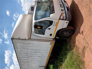 I am selling my Isuzu npr 300, 2008 model with a 4HF1 engine 