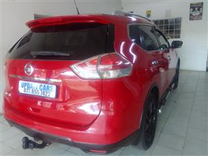 2016 NISSAN EXTRAIL  2.0 MANUAL  PETROL MAROON  COLOR REVERSE SENSER  78000KM 