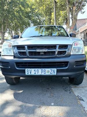 2011 Isuzu KB240 single Cab manual transmission
