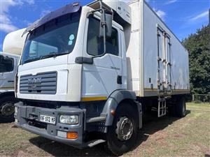 2009 MAN TGM18-240 8 ton with closed body