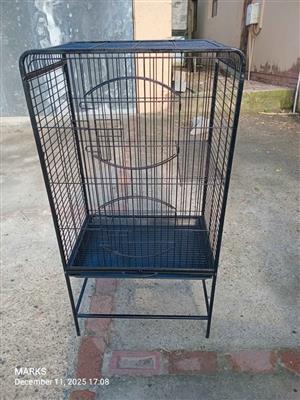 Flat top bird cage available