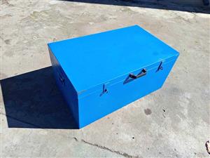 Large storage box