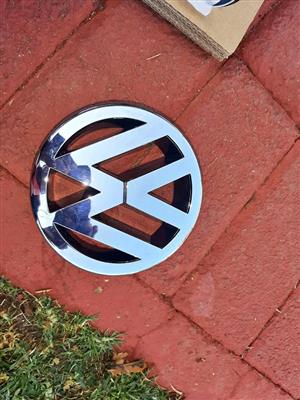 GOLF 4/5 GRILL BADGES. BRAND NEW. FOR VARIOUS OTHER CARS TOO.