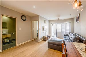 Apartment For Sale in Athlone Park